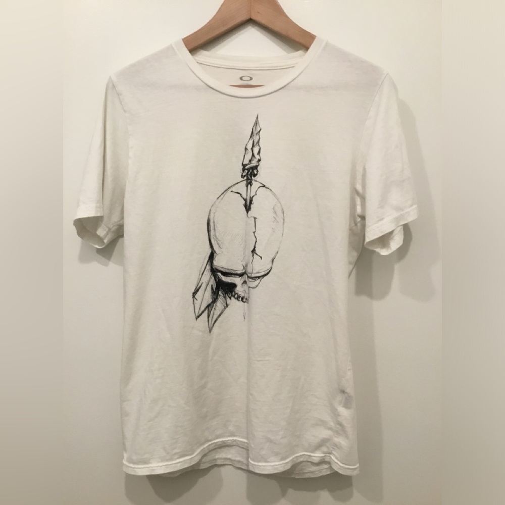 Oakley T-shirt
